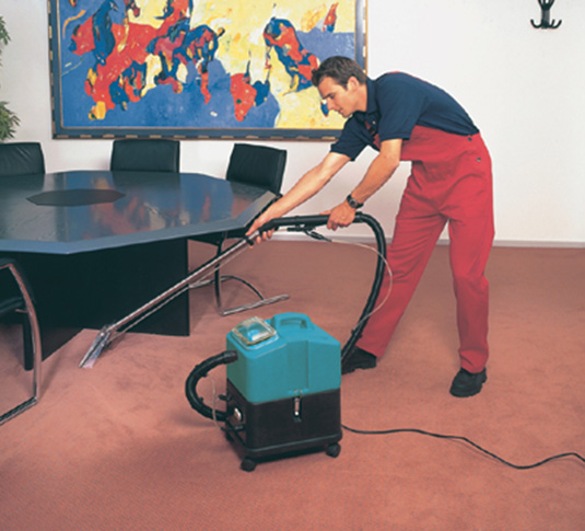 1210 Deep Cleaning Carpet Extractor alt 3